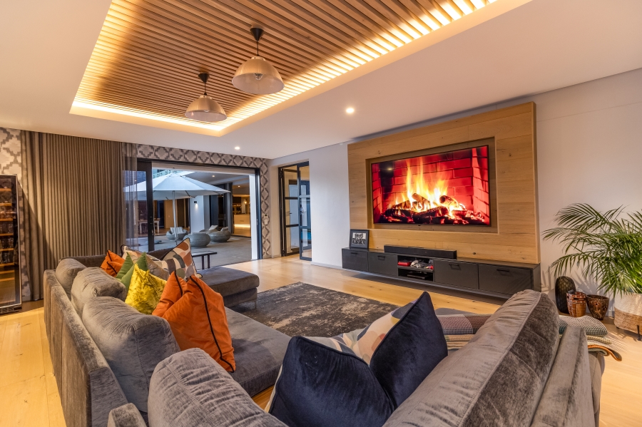 5 Bedroom Property for Sale in Pearl Valley at Val de Vie Western Cape